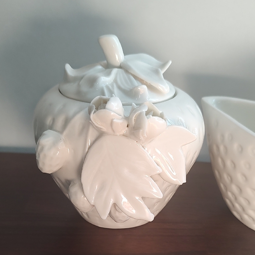 Grace's Teaware Strawberry Sugar Bowl & Creamer Ceramic Art Set Porcelain White